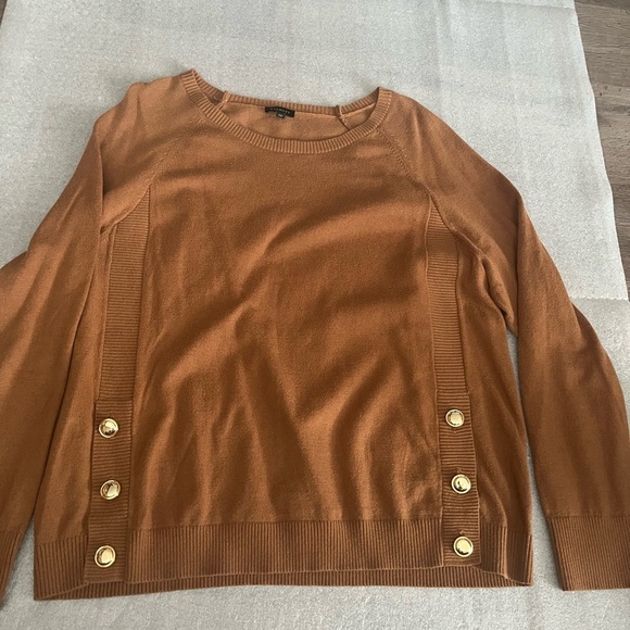 [XL]Talbots Women's Tan Side Gold Tone Button Crewneck Cotton Blend Sweater - Picture 2 of 6